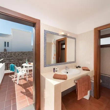 Julianne 2 * Puerto del Carmen (Lanzarote)